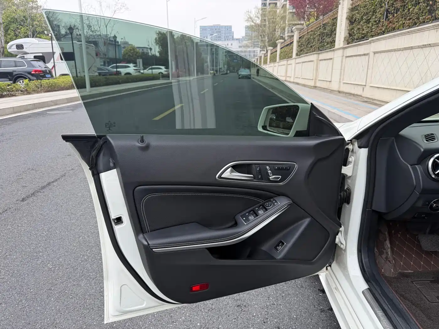 Mercedes-Benz CLA (Import) 2017 Facelift CLA 200 Style фото 10