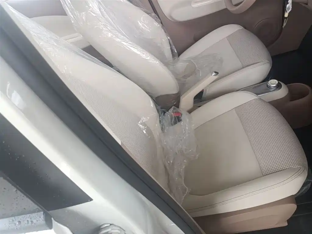 Wuling Motors Hongguang MINIEV 2026 2025 4-Door Advanced