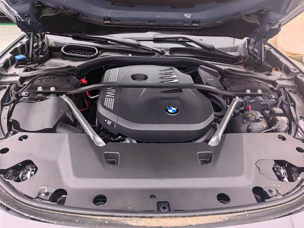 BMW 7 Series 2025 2023 Model 735Li M Sport Package