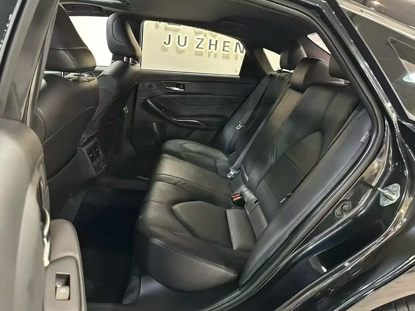 Toyota Avalon 2021 2.5L Luxury Edition фото 7
