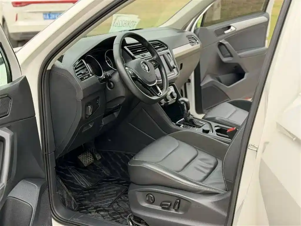 Volkswagen Tiguan L 2018 330TSI Automatic 2WD Luxury Edition фото 3