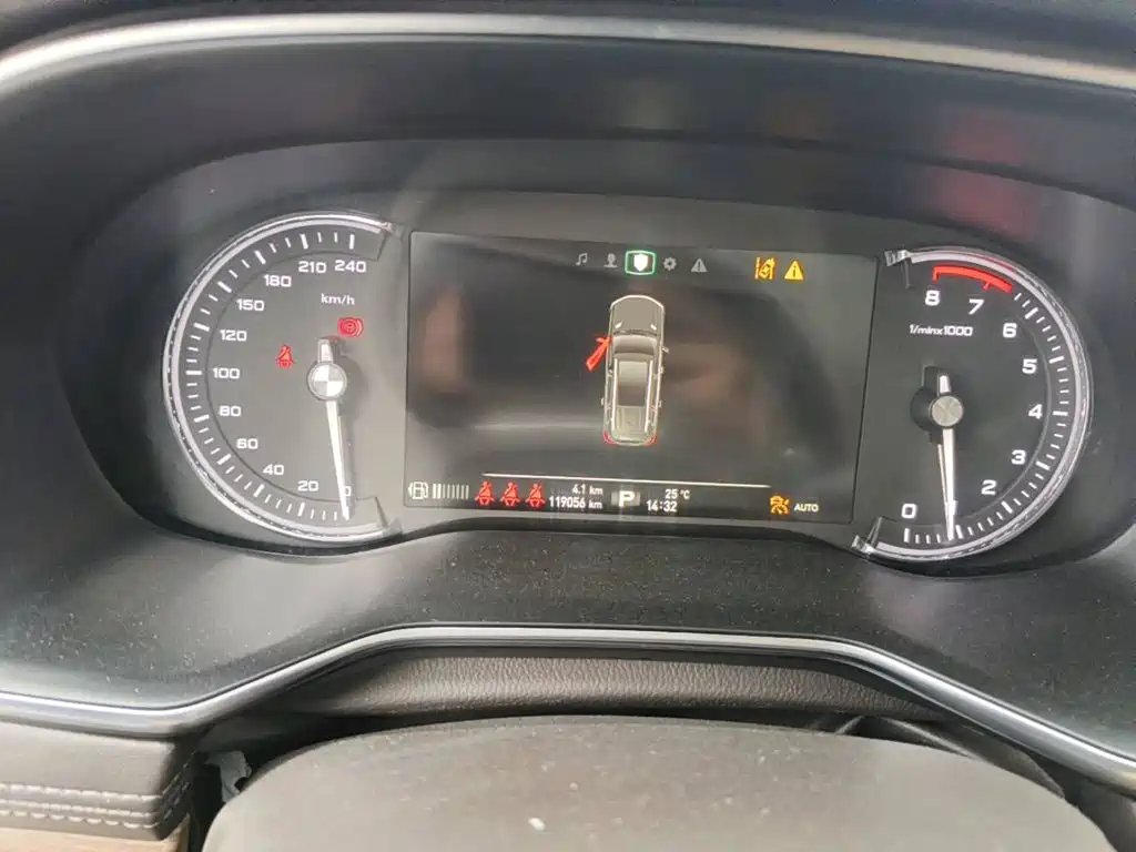 Фото 4 - Roewe RX8