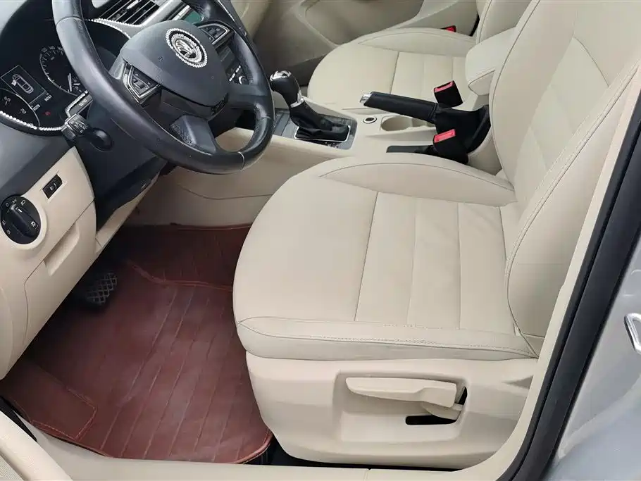 Škoda Octavia 2015 1.6L Automatic逸俊版 фото 9