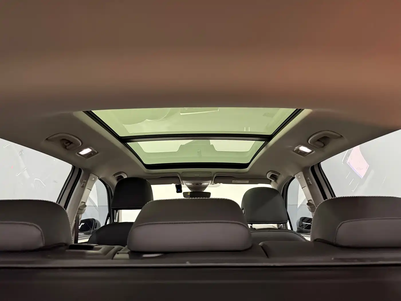 VOLKSWAGEN TIGUAN L NEW ENERGY