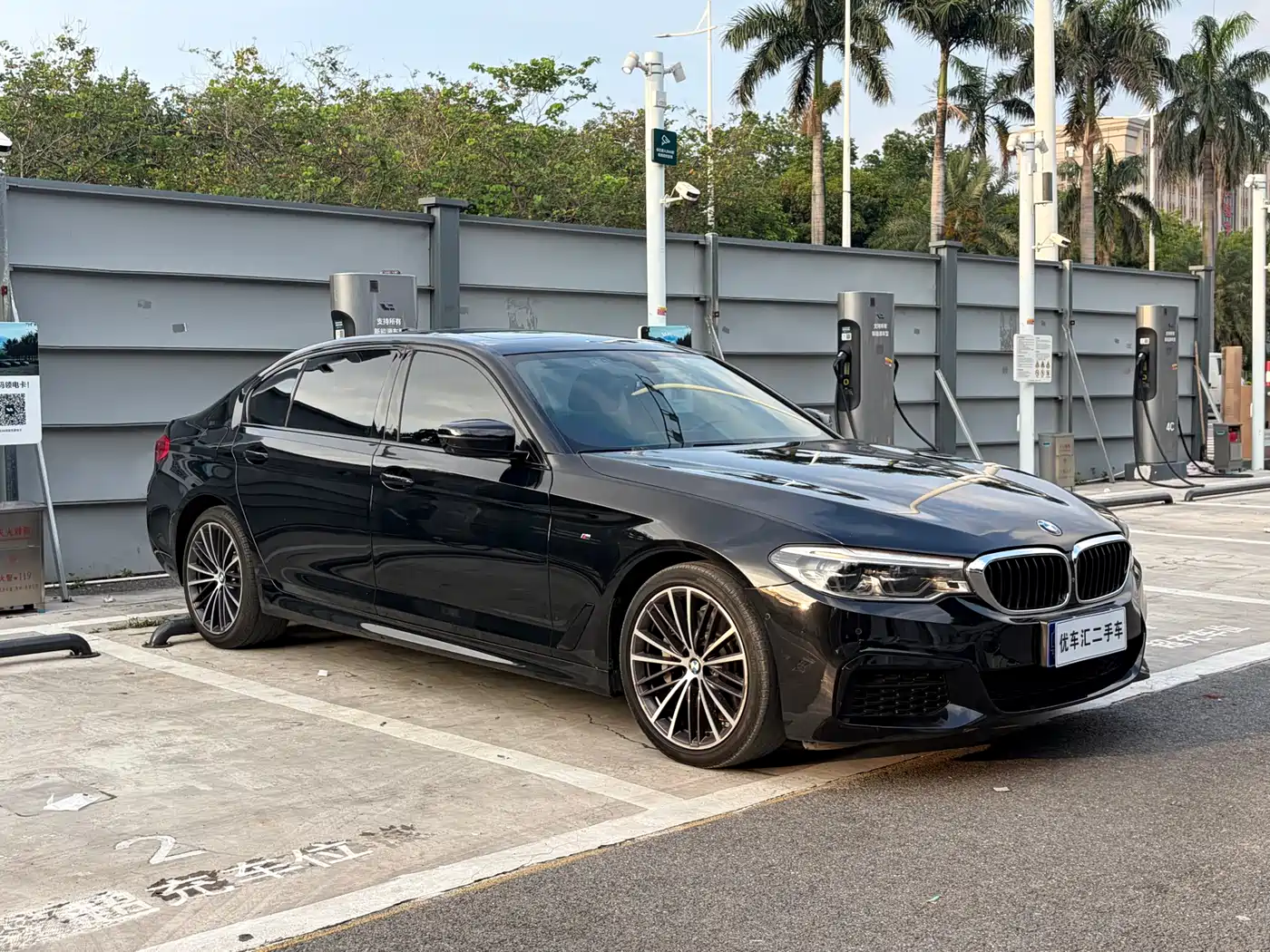 BMW 5 Series 2019 530Li Premium M Sport Package фото 3