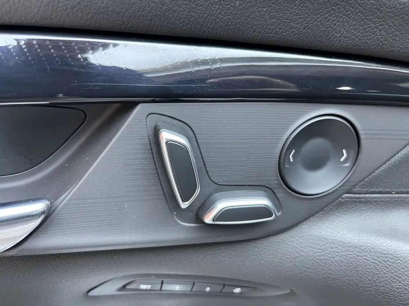 Photo 13 - Cadillac CT6