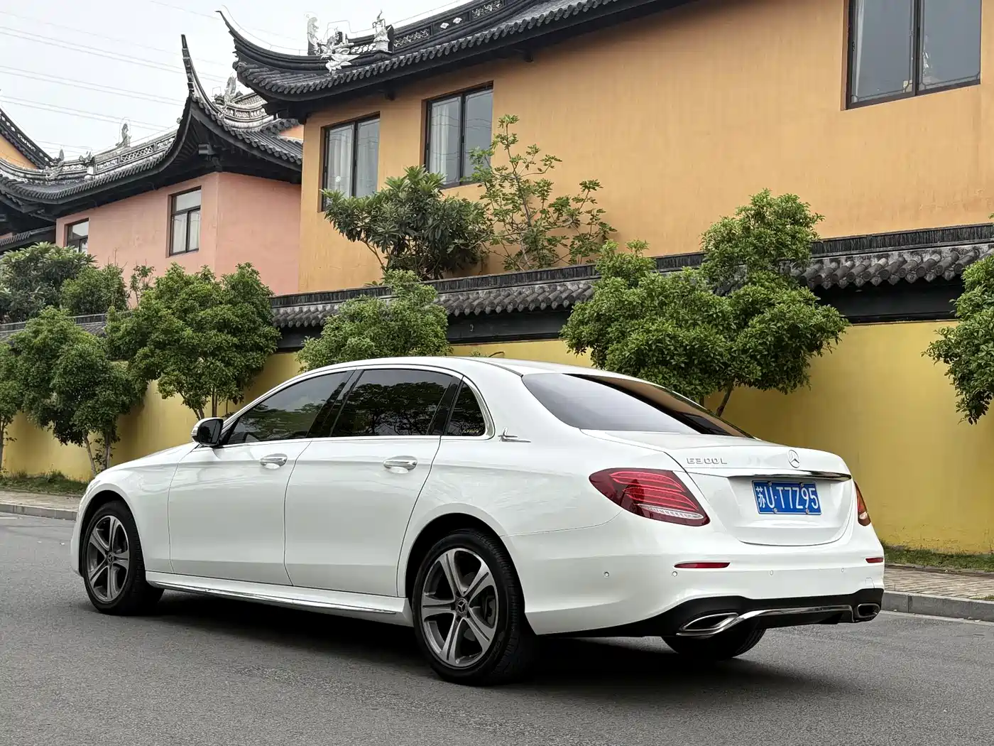 Mercedes-Benz E-Class 2016 E 200 L Sport Type фото 7