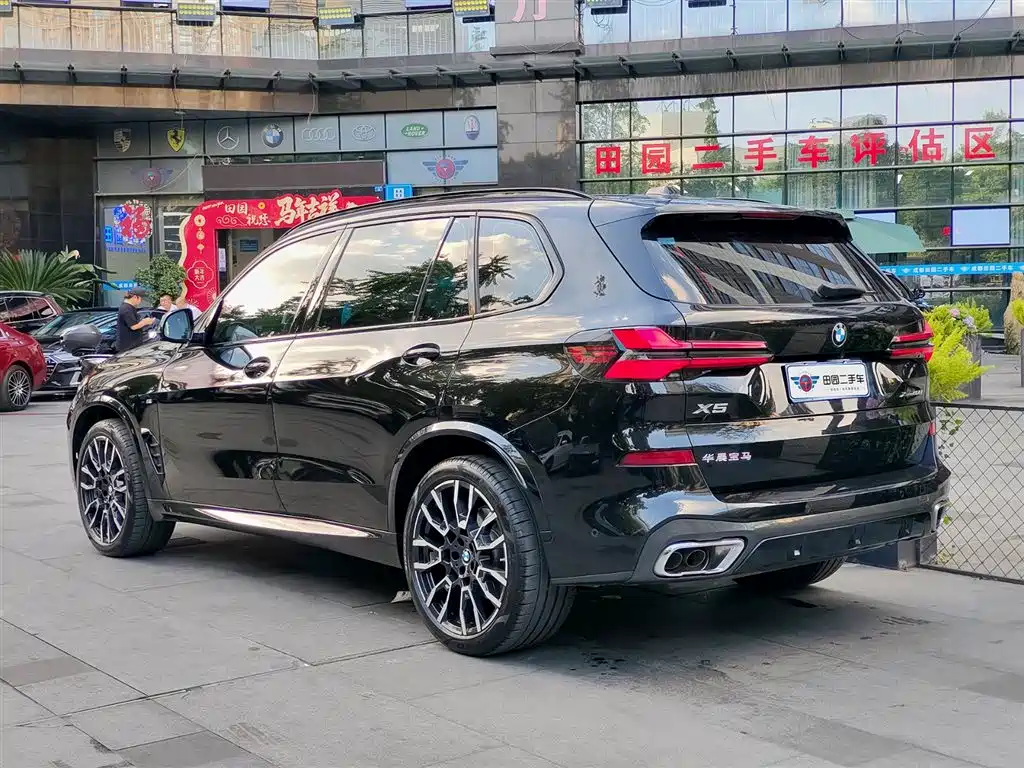BMW X5 2023 xDrive 40Li M Sport Black Night Package фото 4