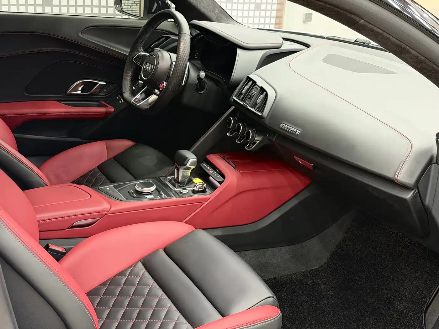 Audi R8 2016 V10 Coupe Performance фото 6