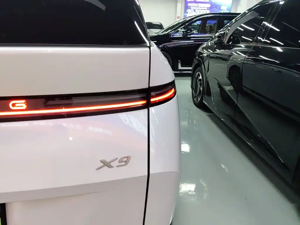 XPeng X9 2024 2024 702 Ultra Long Range Max