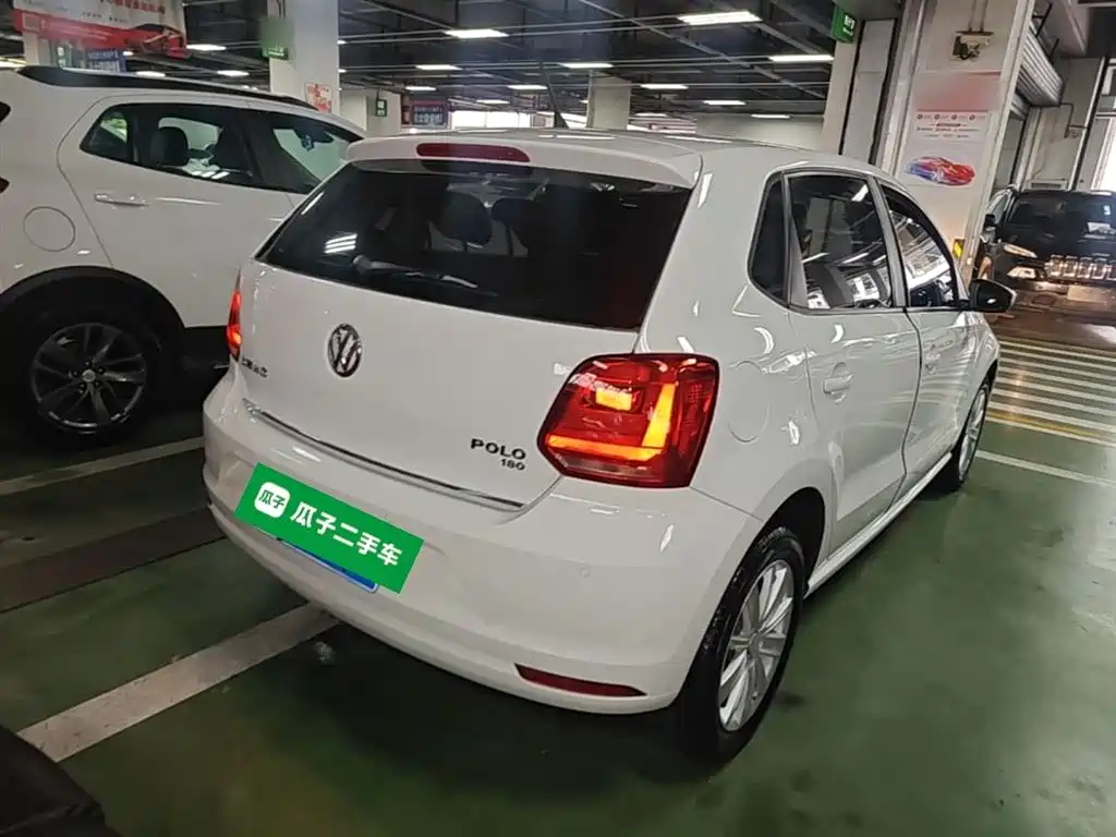 Volkswagen Polo 2016 1.6L Automatic Comfort фото 7
