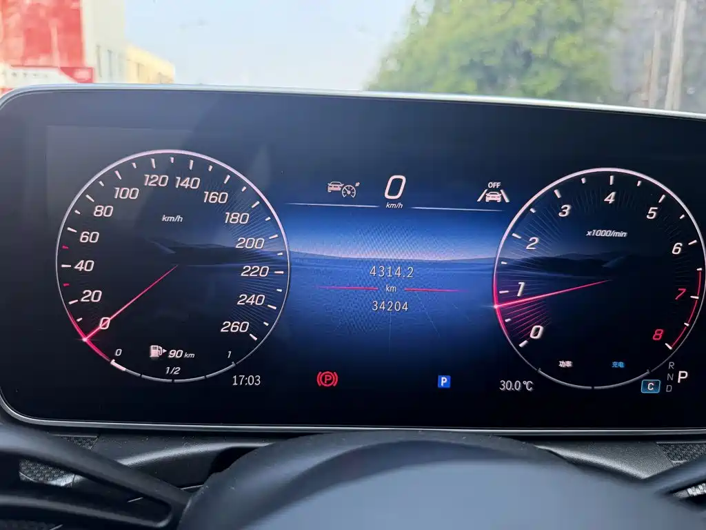 Фото 8 - Mercedes-Benz C-Class