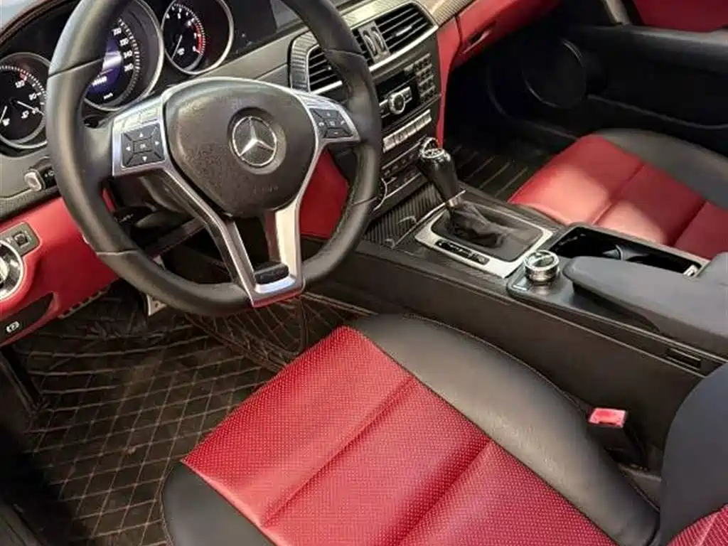 Mercedes-Benz C-Class 2013 C 180 Classic Grand Edition фото 2