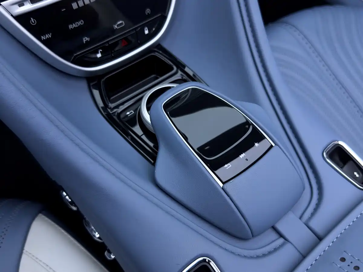 Aston Martin DB11 2023 2023 4.0T V8 Volante