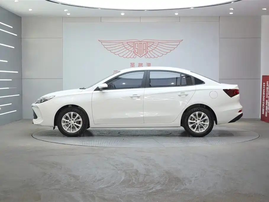 ROEWE I5