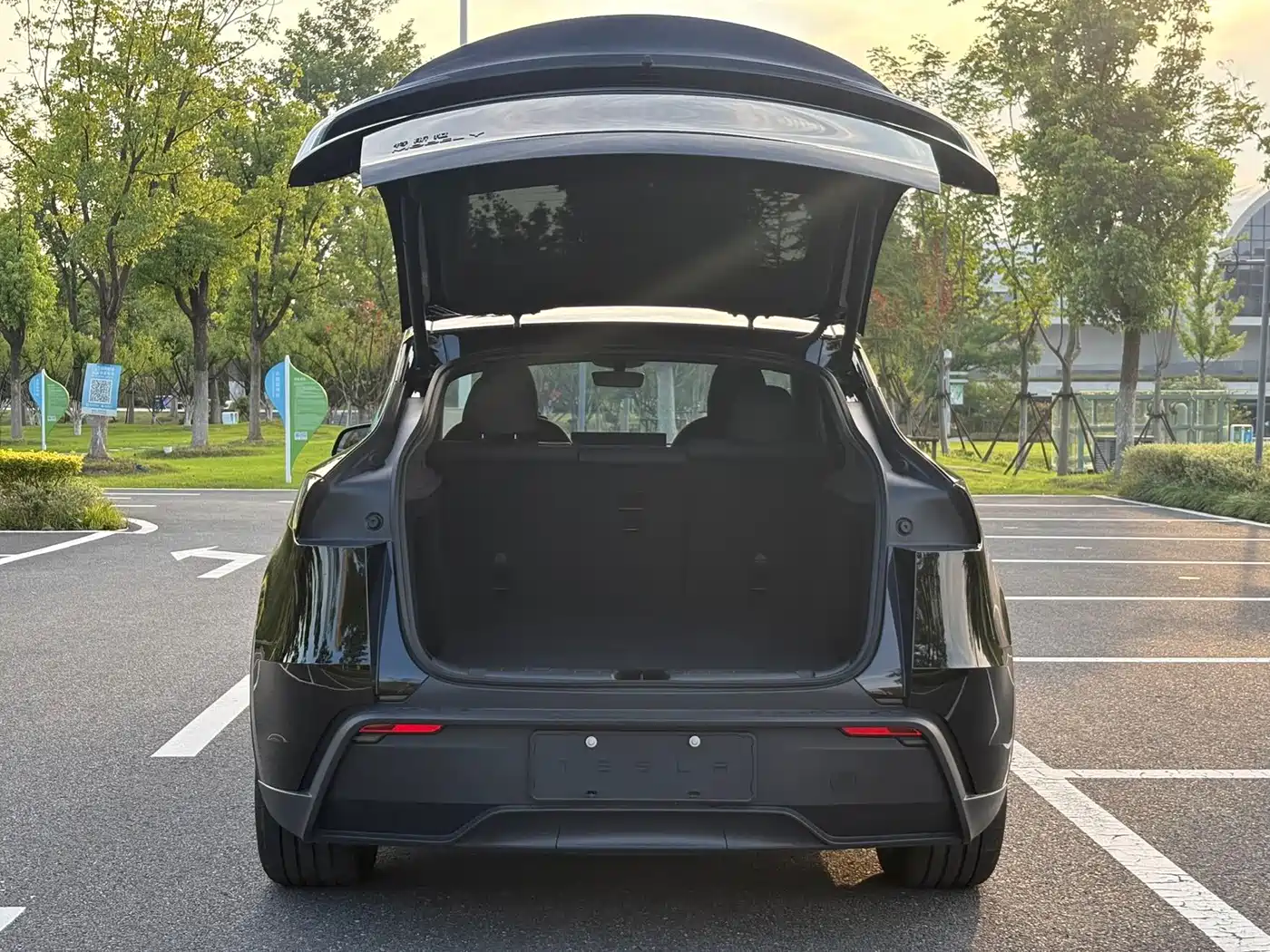 Tesla Model Y 2026 2026 Rear-Wheel Drive
