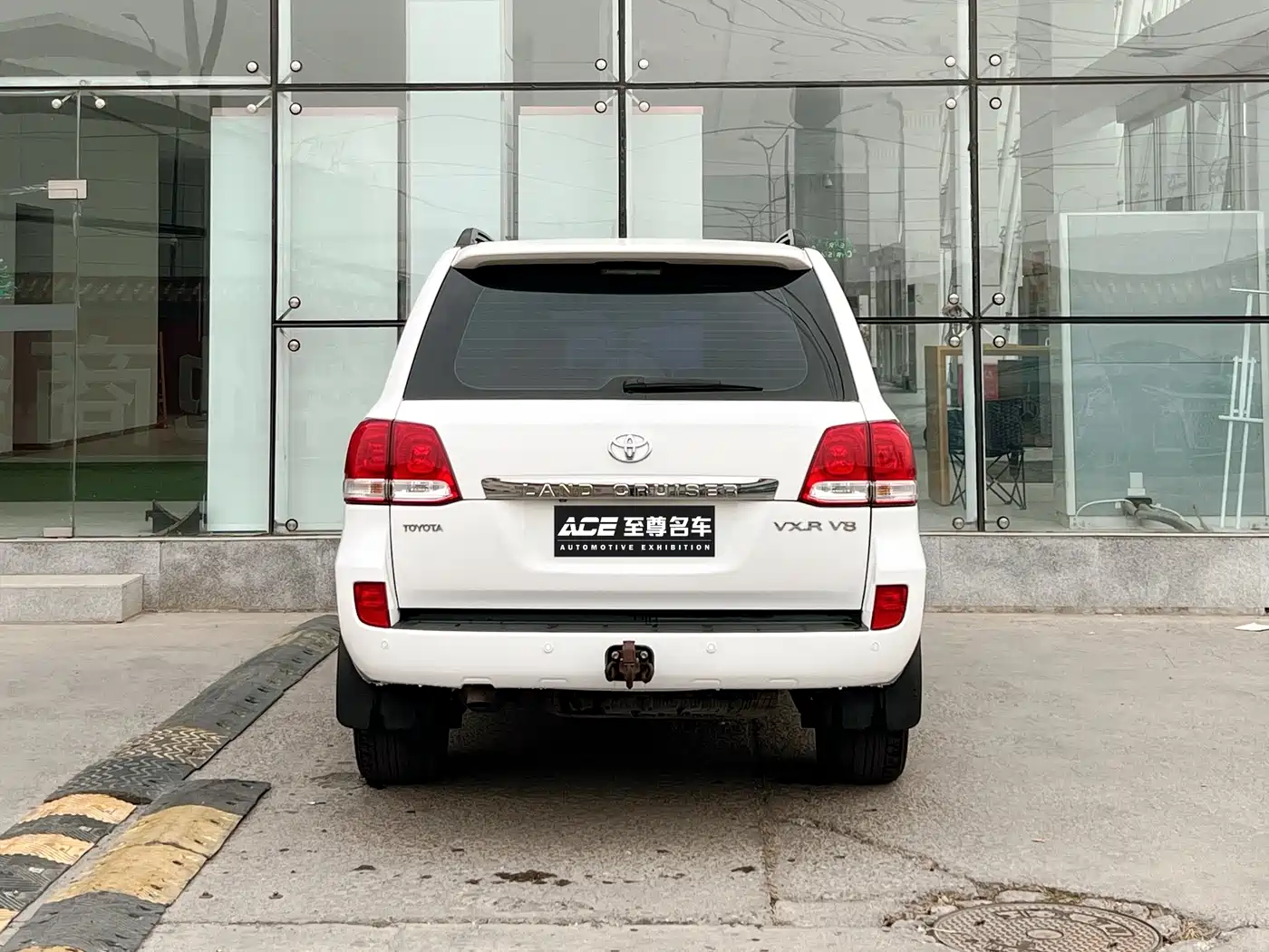 Toyota Land Cruiser 2010 Model 4.7L Automatic VX фото 5