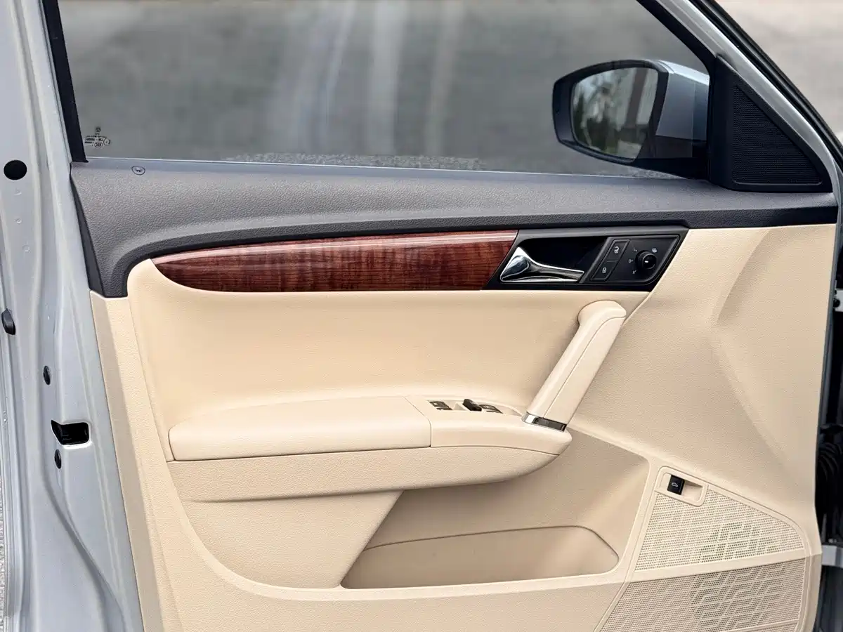 Volkswagen Lavida 2012 2013 1.6L Automatic Comfort Edition