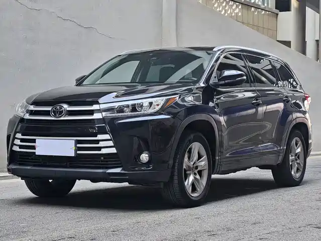 TOYOTA HIGHLANDER