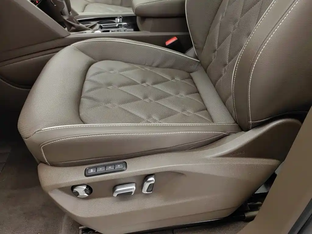 Volkswagen Viloran 2021 2020 380TSI Premium