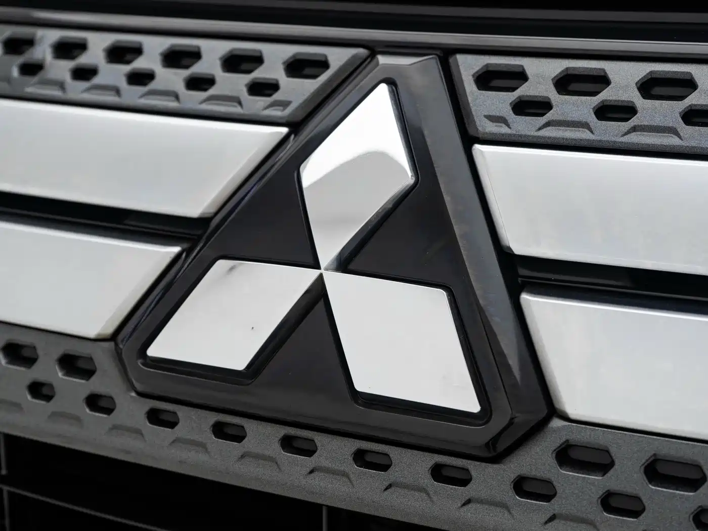 Mitsubishi Outlander 2019 2.4L 4WD Deluxe Edition 7-Seater China VI фото 23