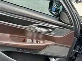 Photo 15 - BMW 7 Series