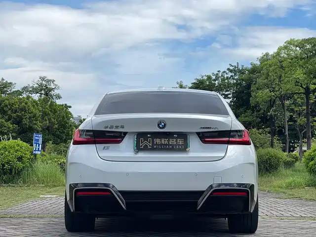 BMW i3 2023 eDrive 40 L Shadowline Package — фото 5