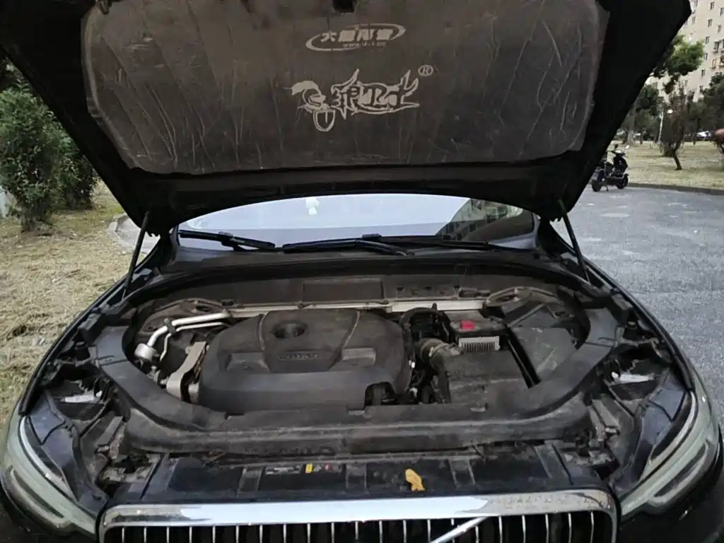 Photo 3 - Volvo XC60