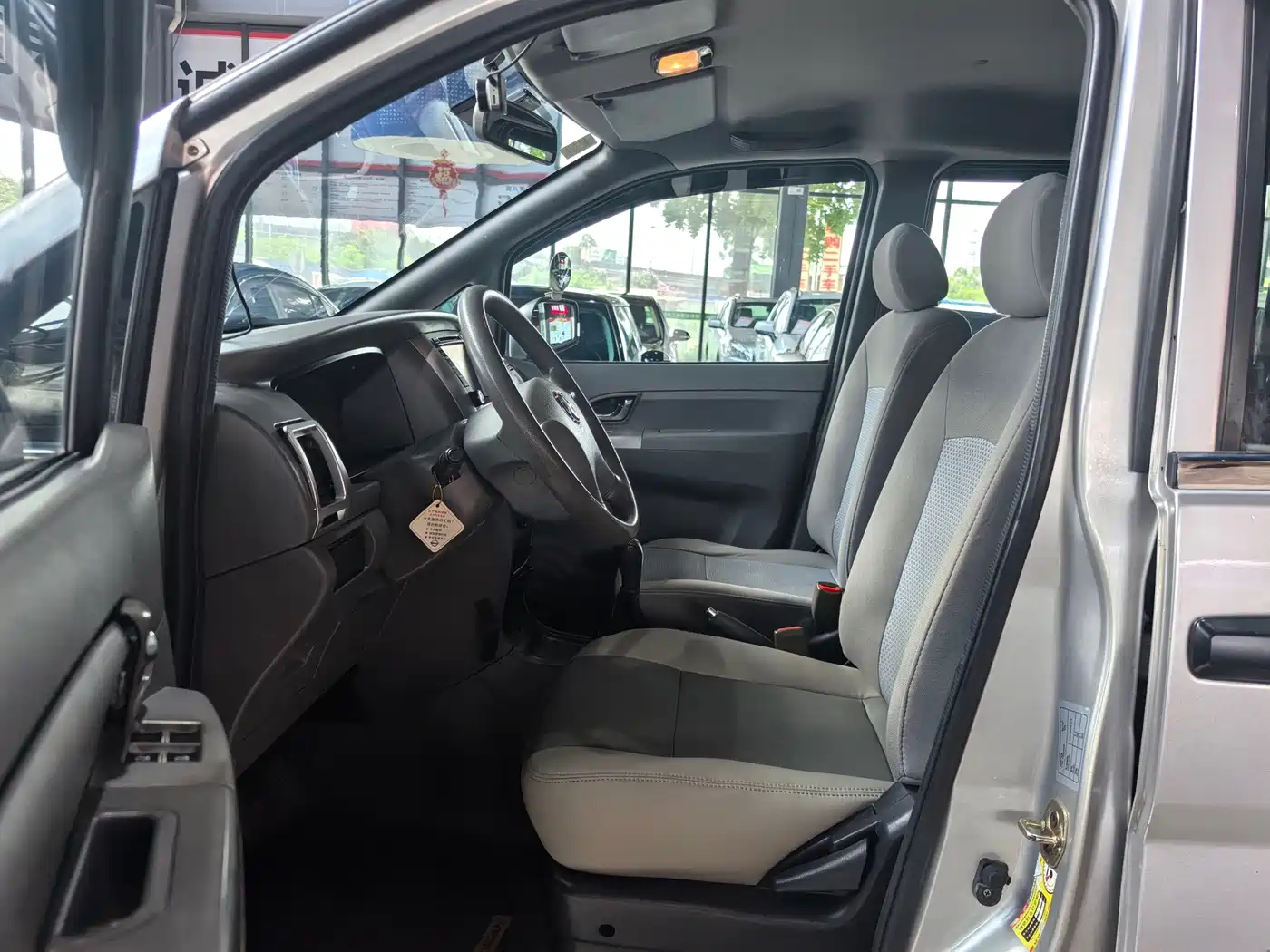 Dongfeng ZNA Shuaike 2014 2014 1.6L Manual Comfort 7-seater China IV