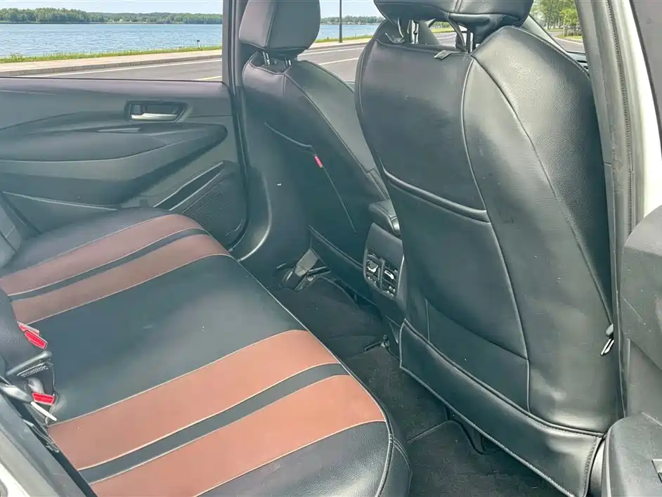 Toyota Levin 2021 Dual Engine 1.8H E-CVT Luxury Edition фото 8