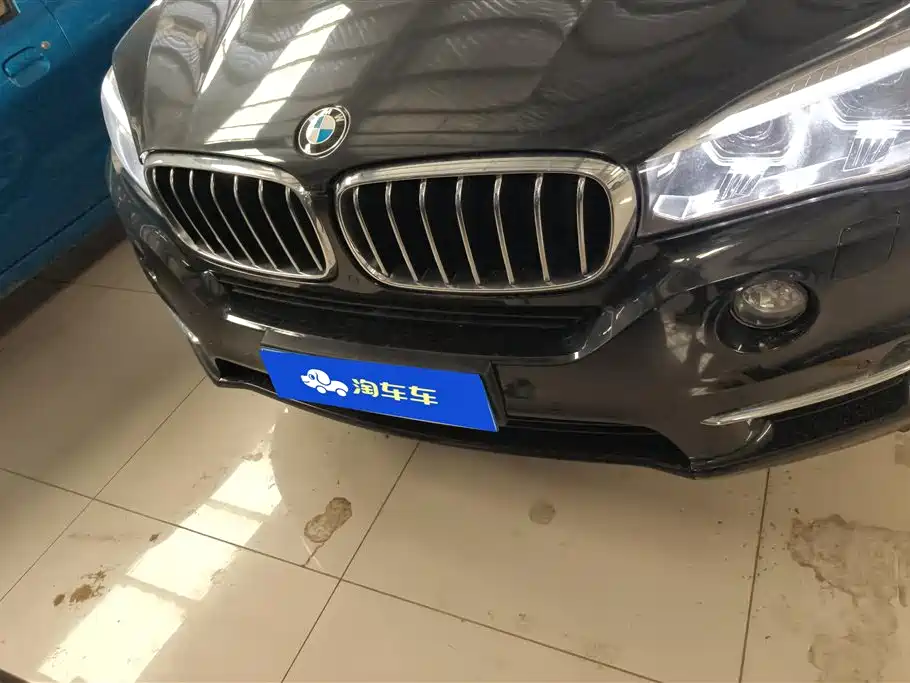 BMW X5 (Import) 2018 xDrive28i фото 2