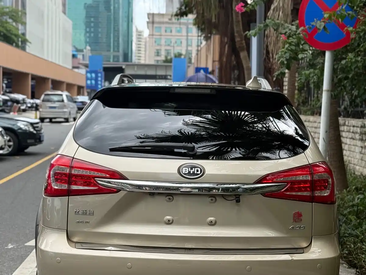 BYD Tang New Energy 2016 2015 2.0T AWD Premium