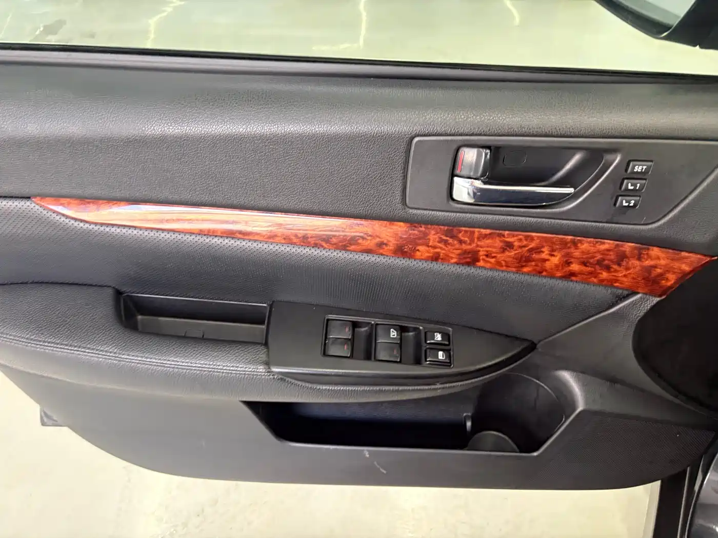 Subaru Outback 2011 2010 2.5i Luxury