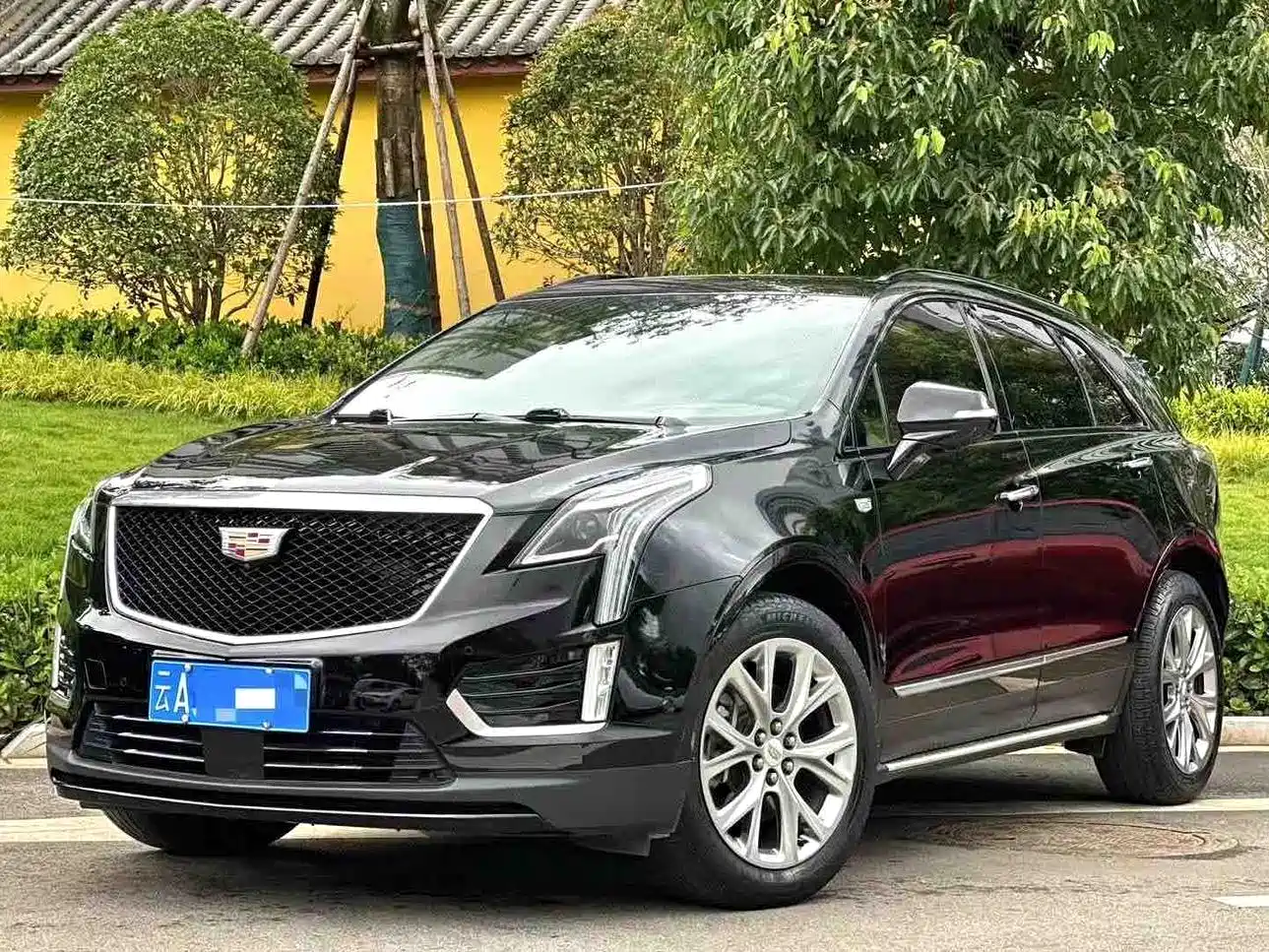 Фото 1 - Cadillac XT5