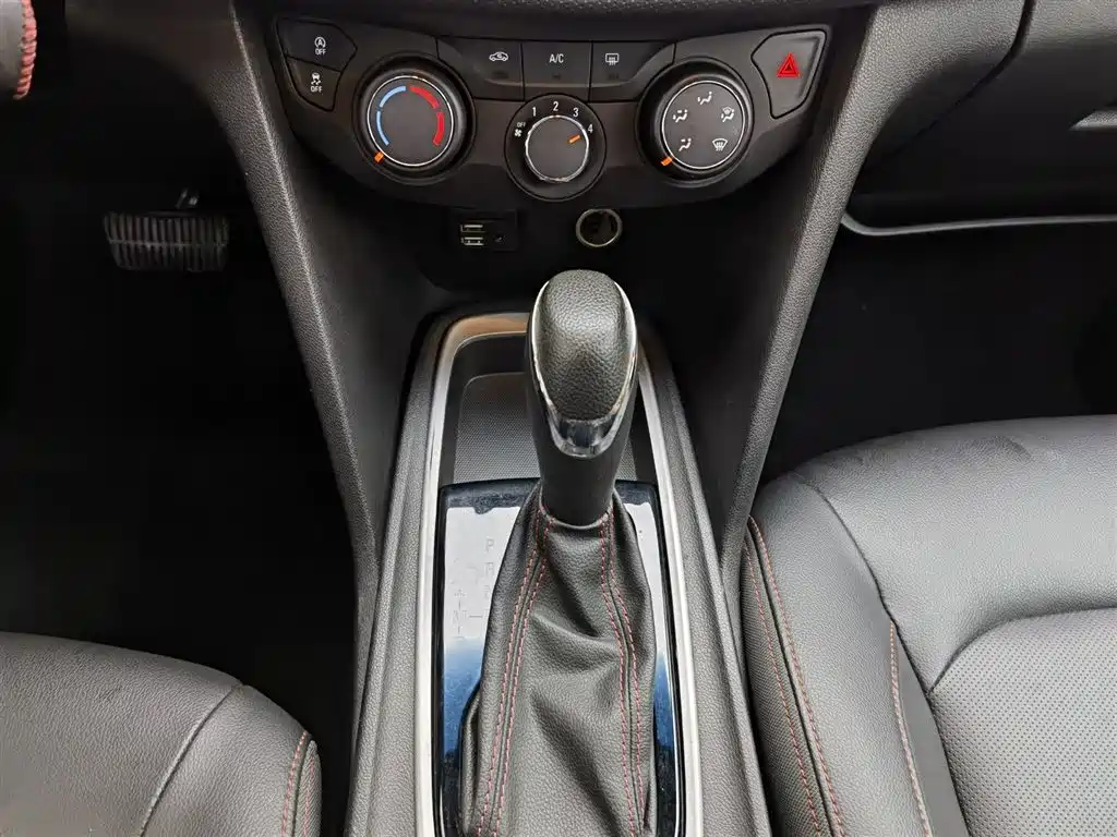 Chevrolet Monza 2019 Redline 320T DCT Refreshing Edition VI фото 13