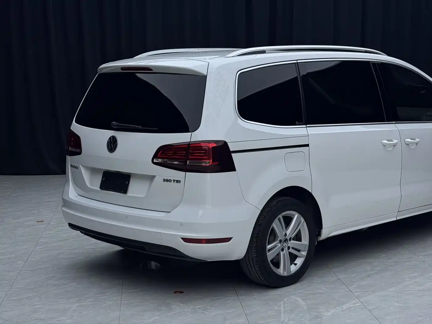 Volkswagen Sharan 2016 380TSI Comfort 7-seater фото 11