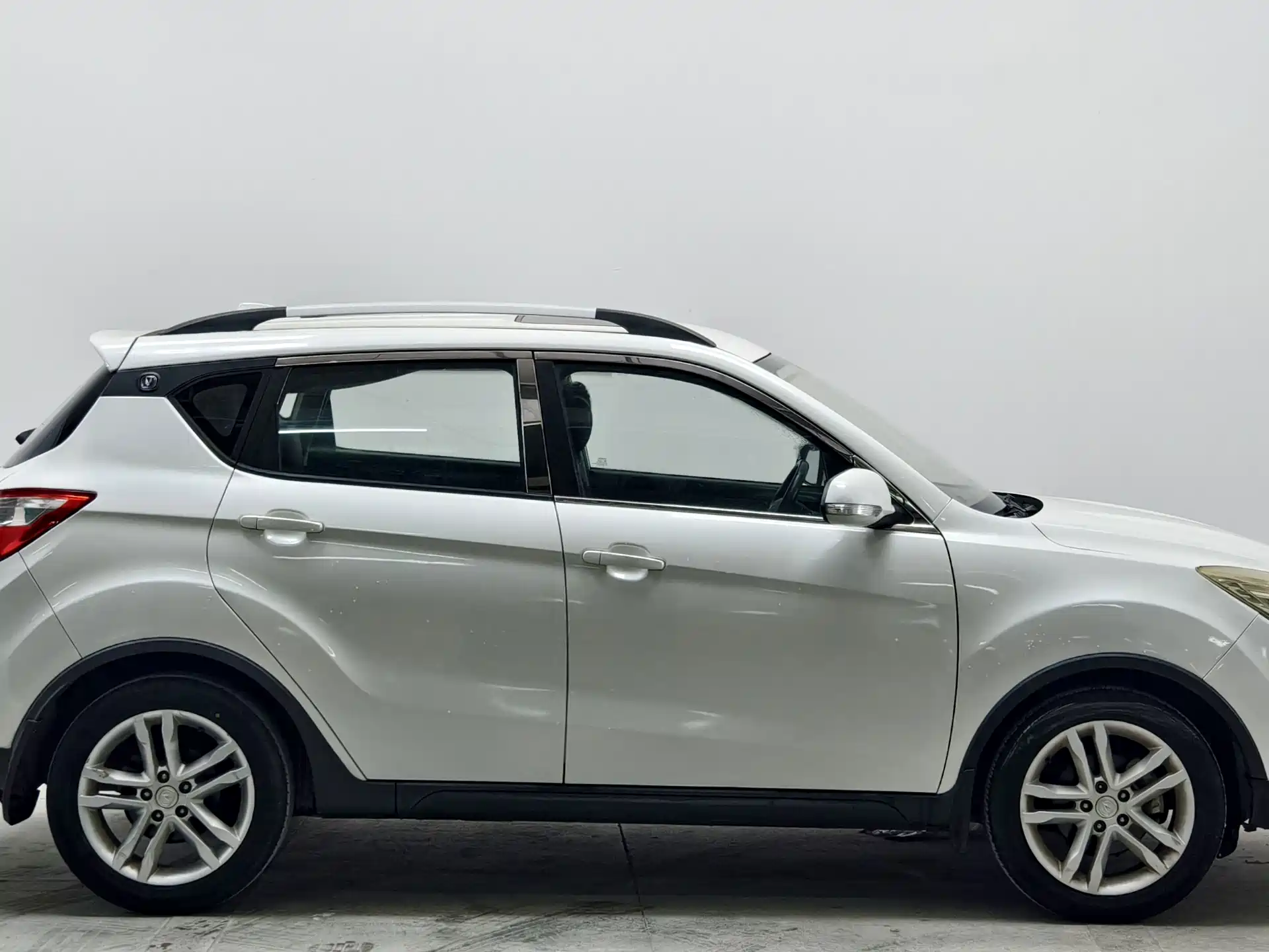 Фото 7 - Changan CS35