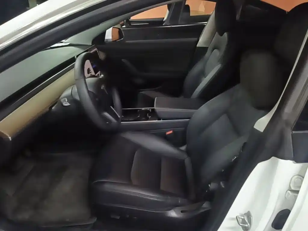 Photo 15 - Tesla Model 3 (Import)