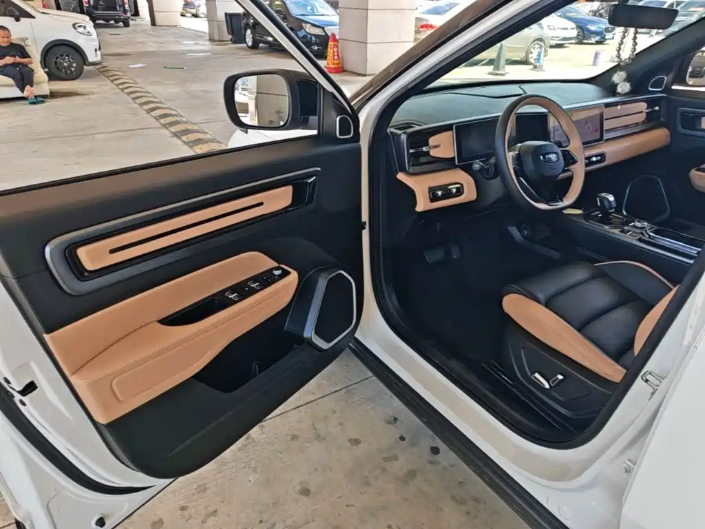 Geely ICON 2023 2023 Model 1.5TD Chocolate Deluxe Edition