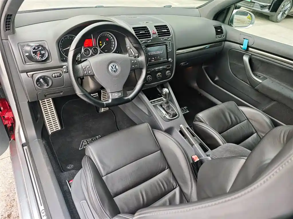 Volkswagen Golf (Import) 2006 GTI 2.0T 3-Door фото 6
