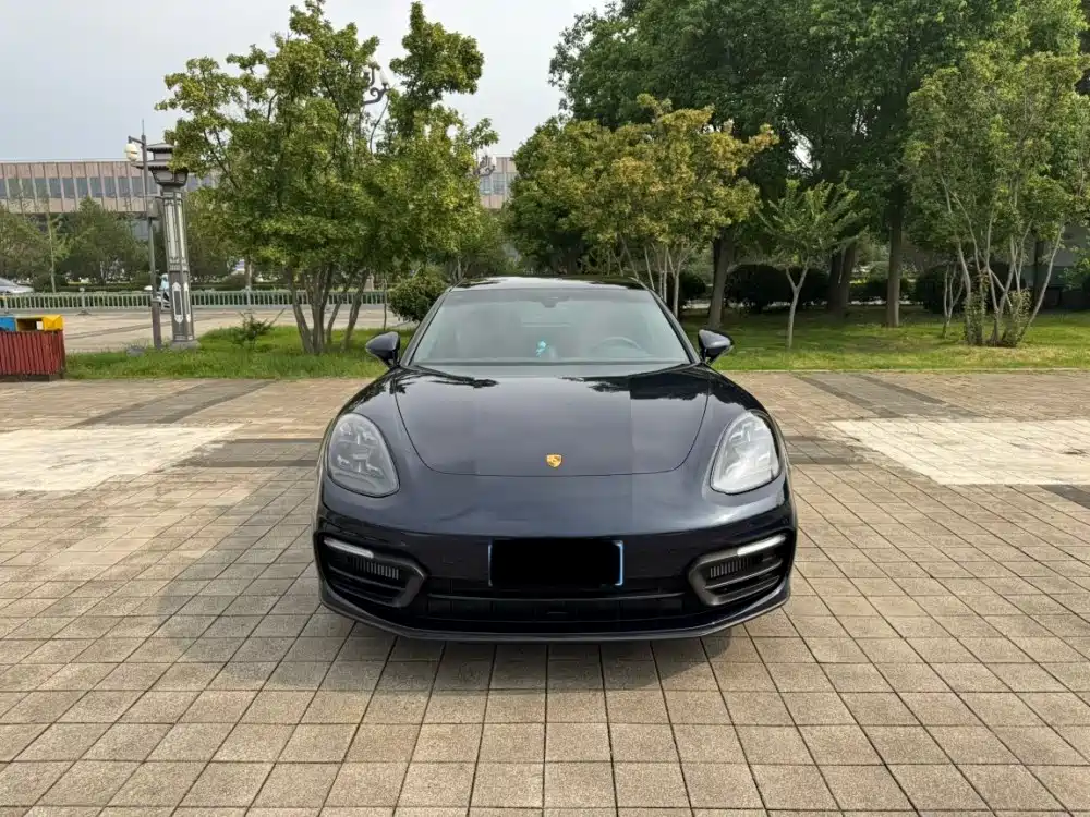Фото 3 - Porsche Panamera