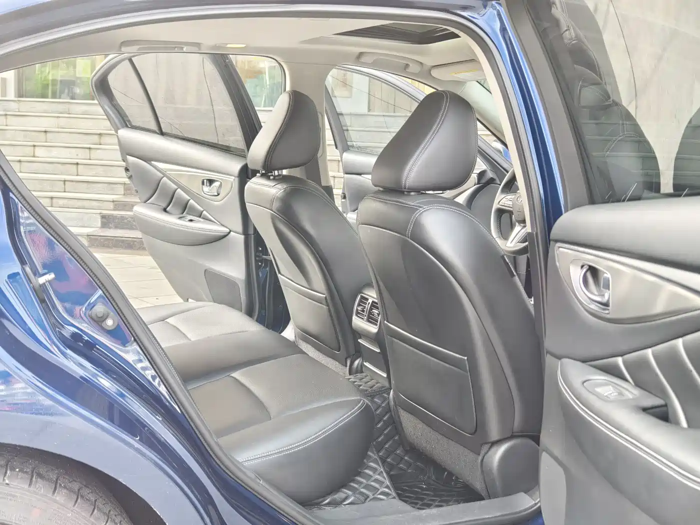 Infiniti Q50L 2022 2.0T Premium Edition фото 10