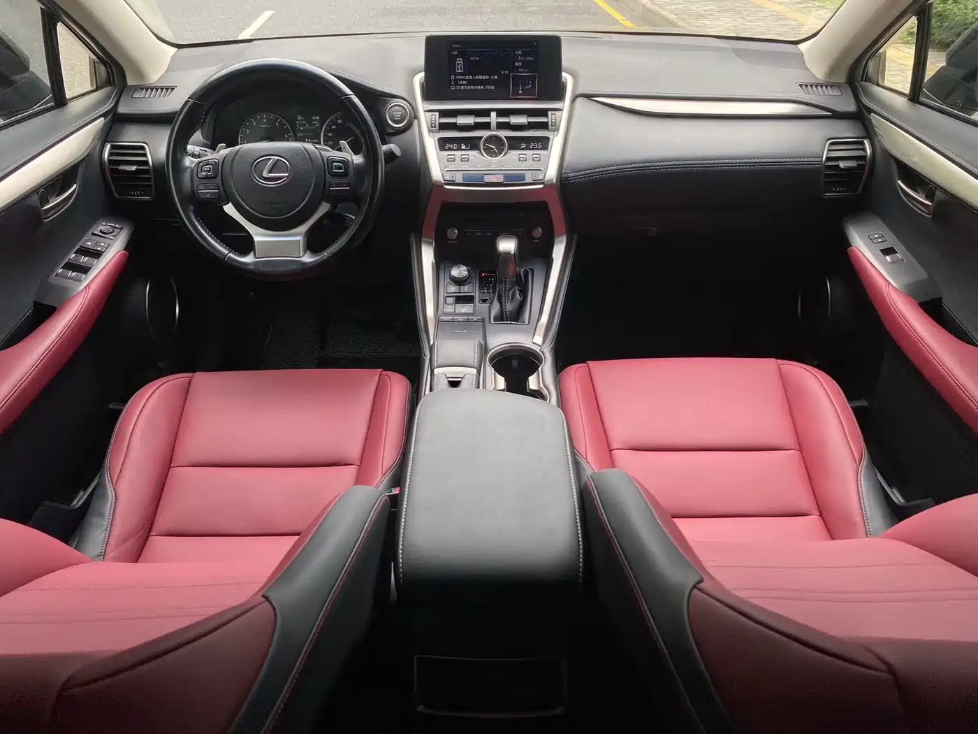 Фото 6 - Lexus NX