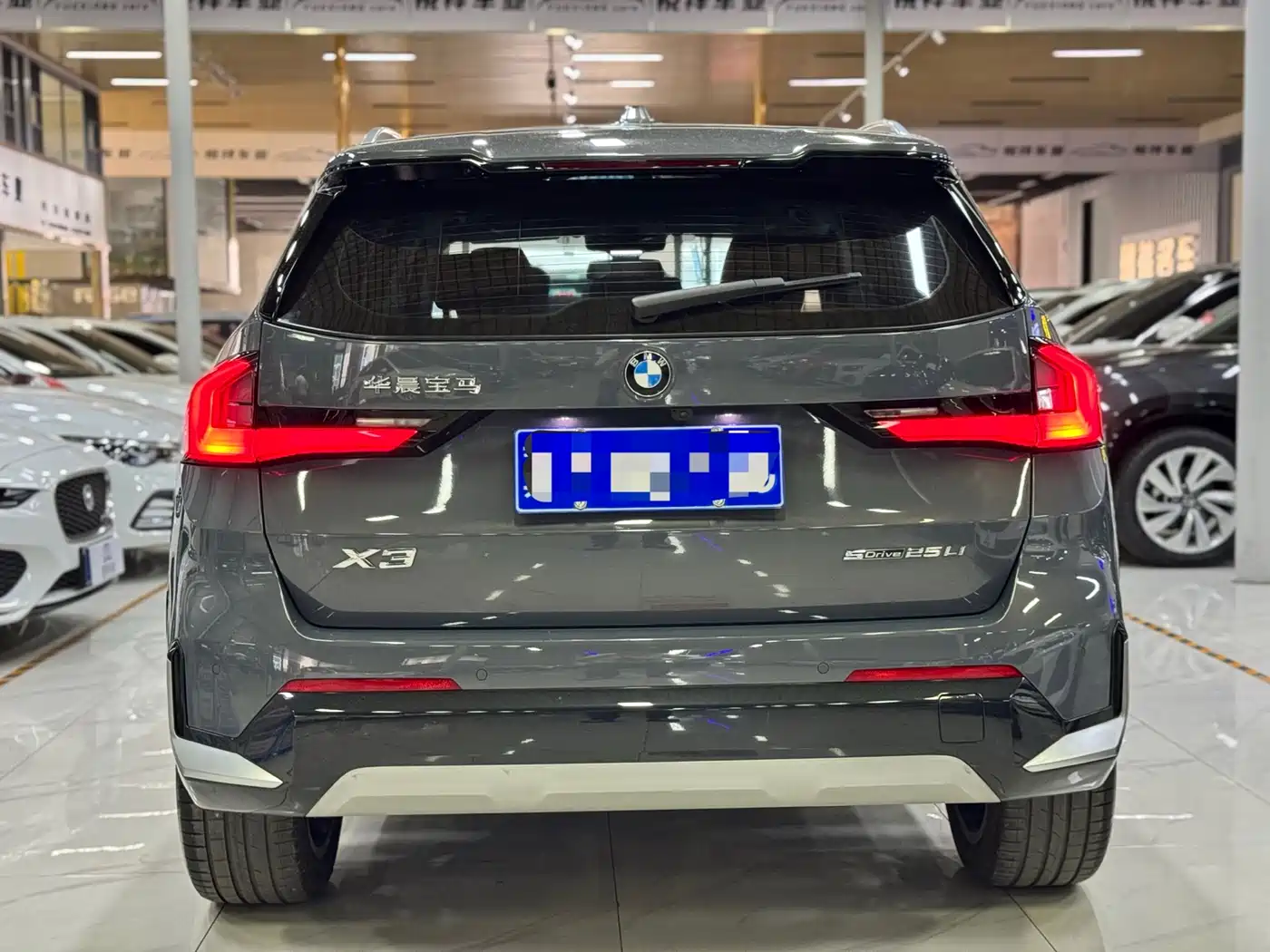 BMW X1 2023 sDrive25Li X Design Package фото 6