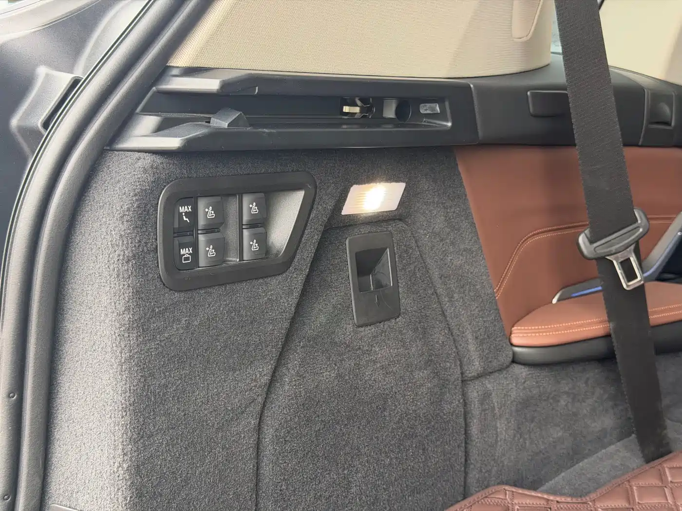 BMW X7 2023 xDrive40i Leading Luxury Package фото 13
