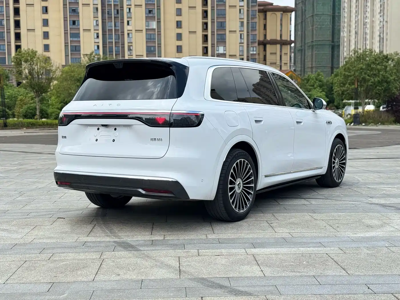 AITO Wenjie AITO M8 2025 Range Extender Max+ Edition 53.4kWh 5-seater фото 6