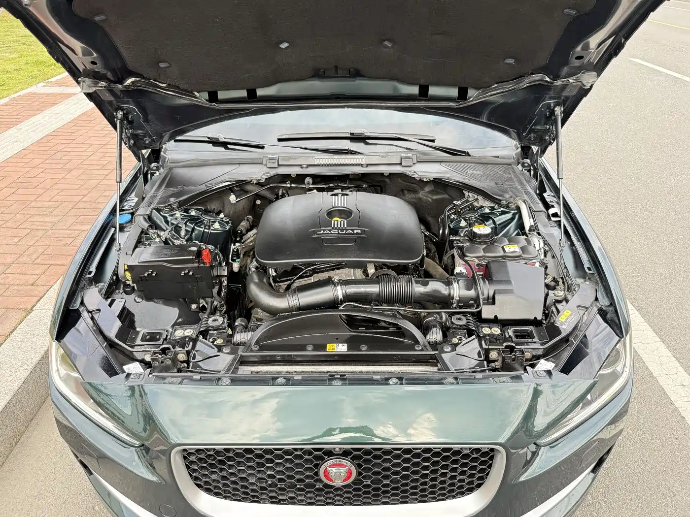 Jaguar XE 2016 2015 2.0T 200PS R-Sport