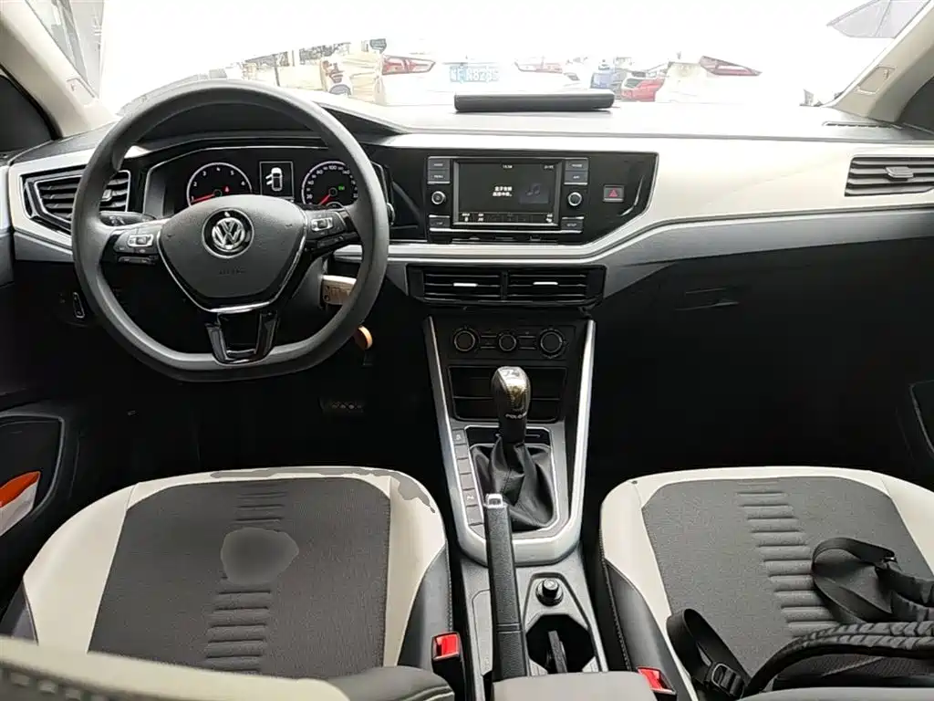 Volkswagen Polo 2019 Plus 1.5L Automatic Beats Trendy Edition фото 10