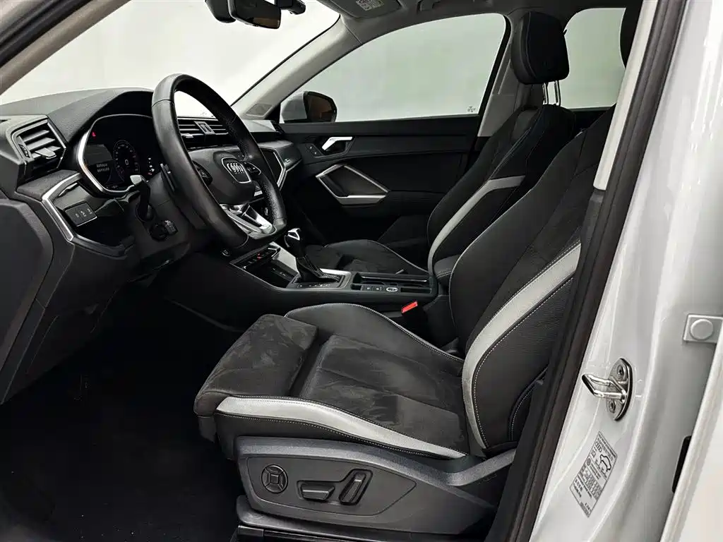 Audi Q3 2023 35 TFSI Fashion Dynamic (1.4T) фото 19