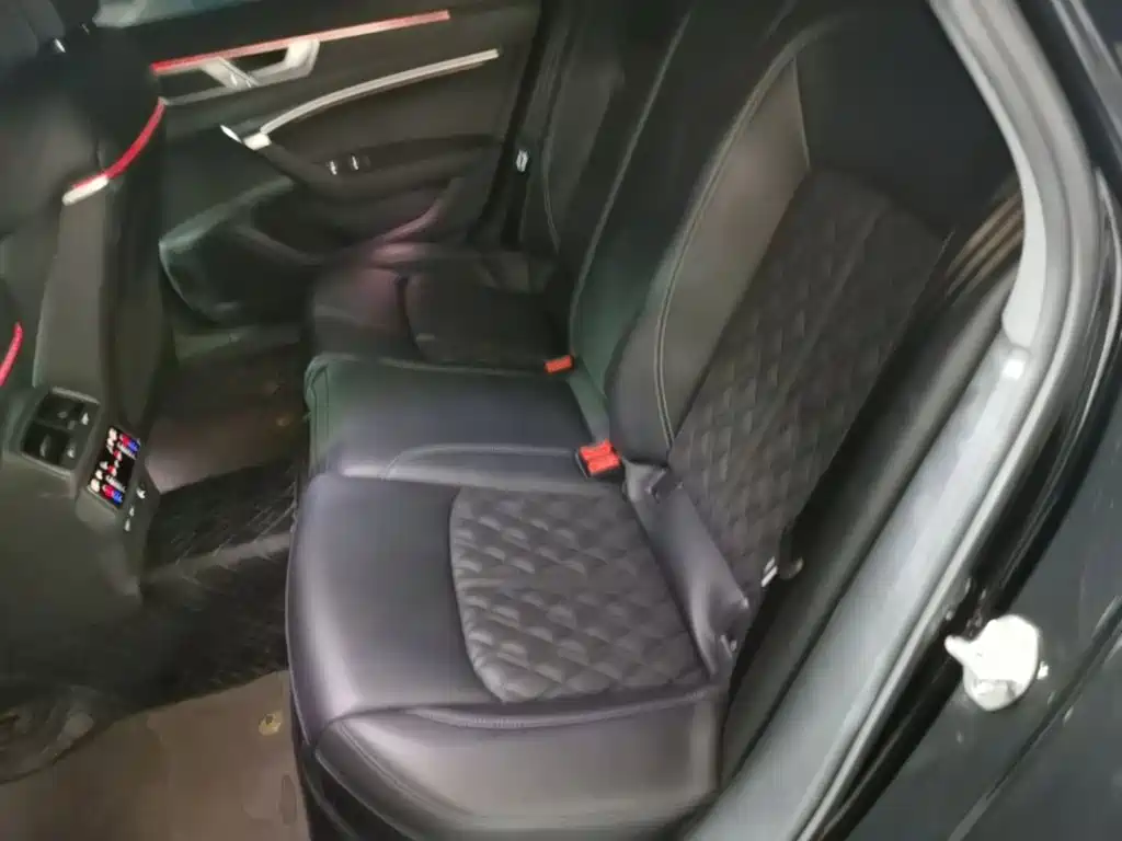 Photo 24 - Audi A6L